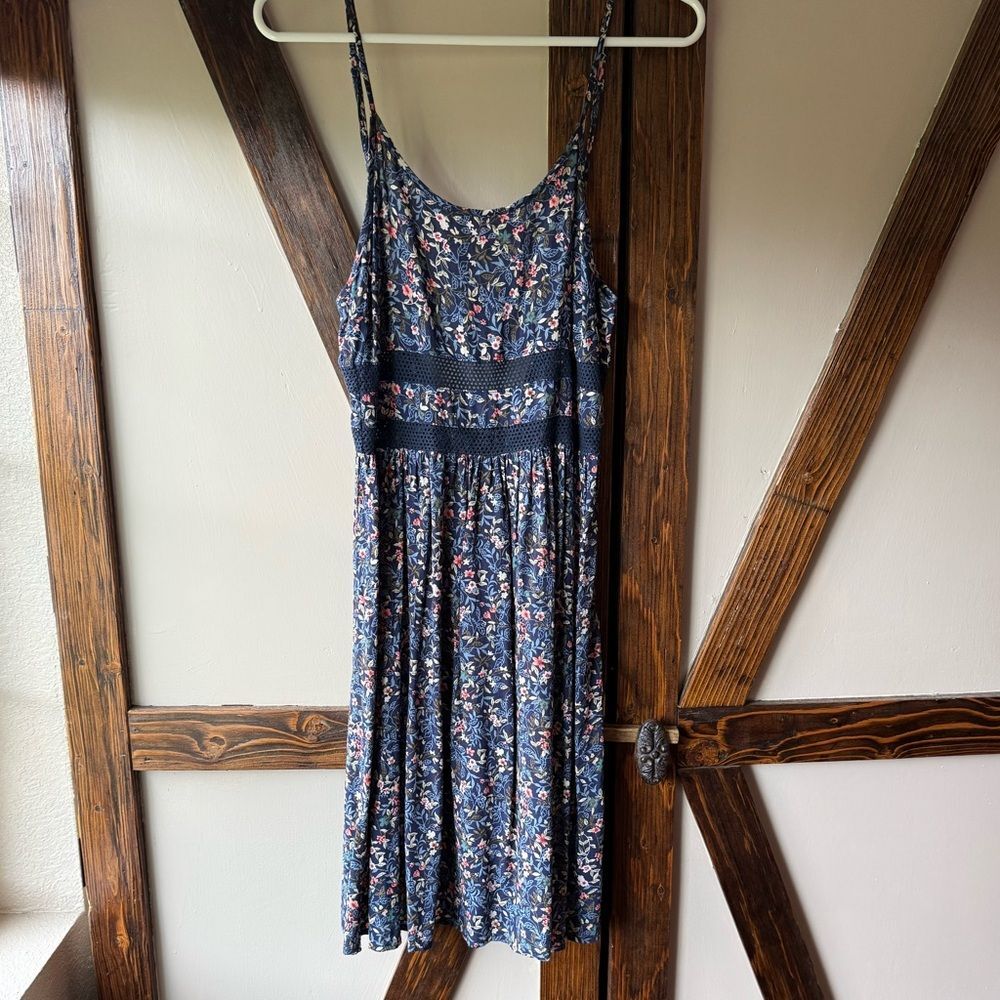 Floral Sleeveless Dress - Picture 2 of 4
